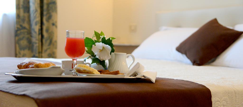 Hotel Ponte Di Rialto Крема Екстер'єр фото