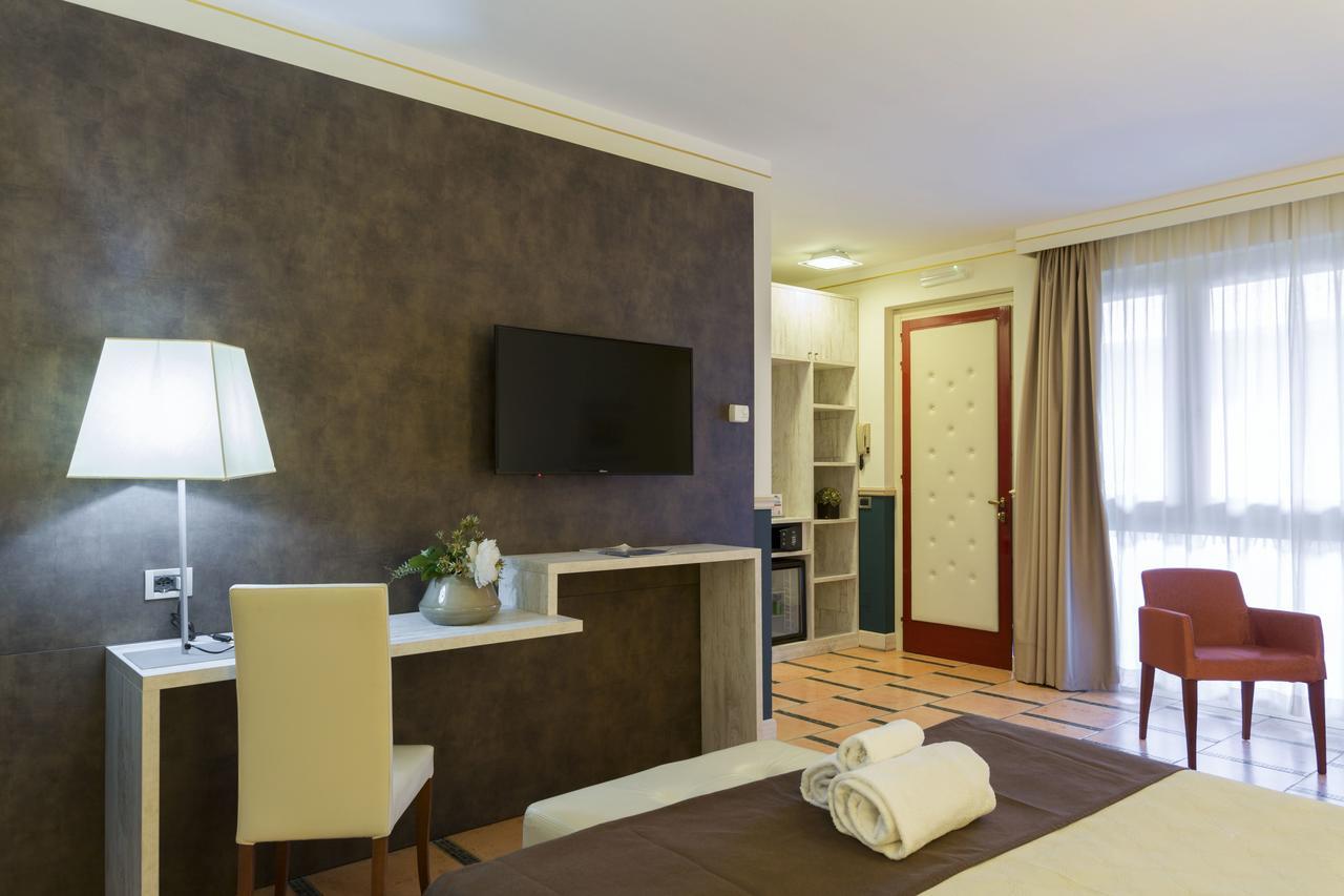 Hotel Ponte Di Rialto Крема Екстер'єр фото