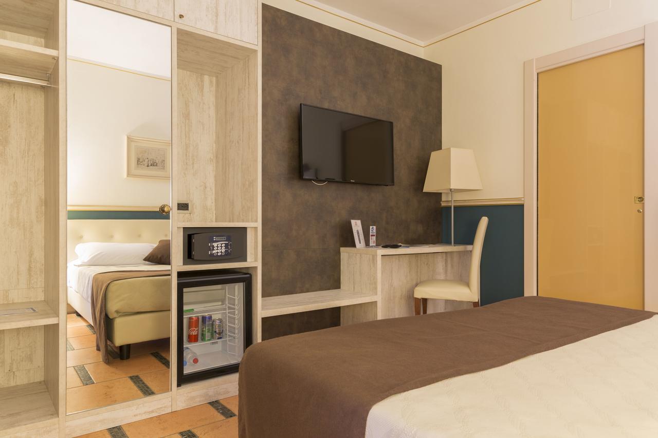 Hotel Ponte Di Rialto Крема Екстер'єр фото