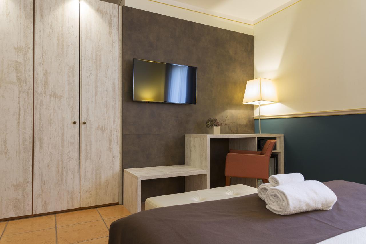 Hotel Ponte Di Rialto Крема Екстер'єр фото