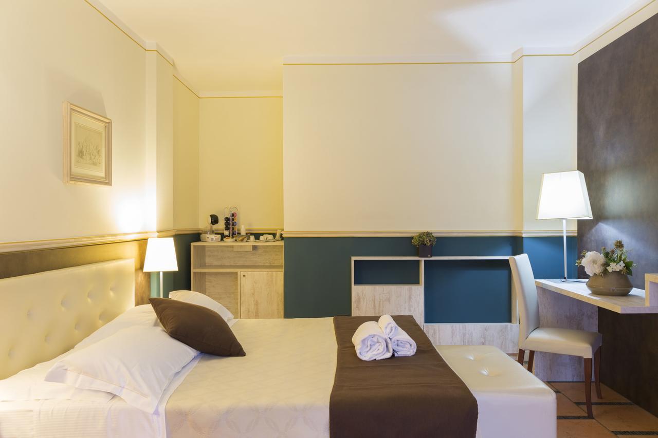 Hotel Ponte Di Rialto Крема Екстер'єр фото