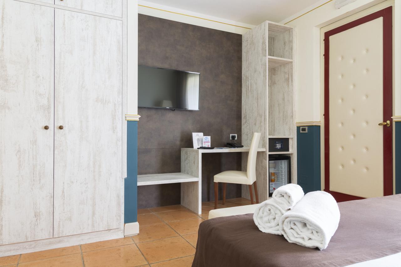 Hotel Ponte Di Rialto Крема Екстер'єр фото